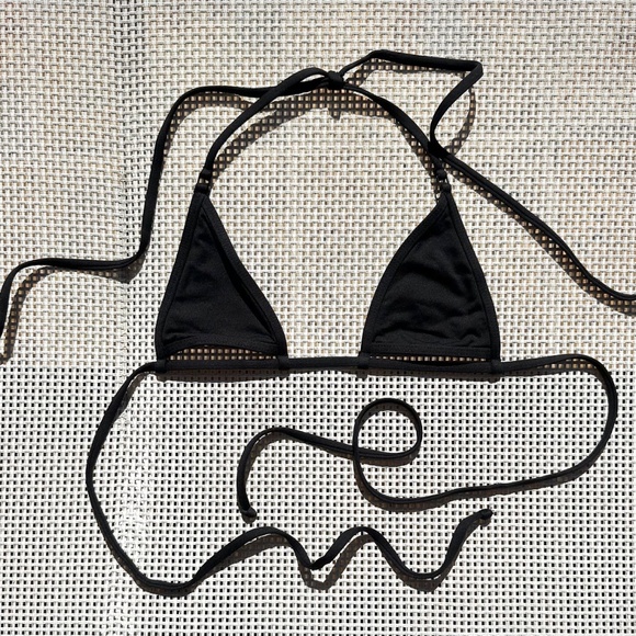 Minimale Animale Cut out Top - Picture 2 of 5